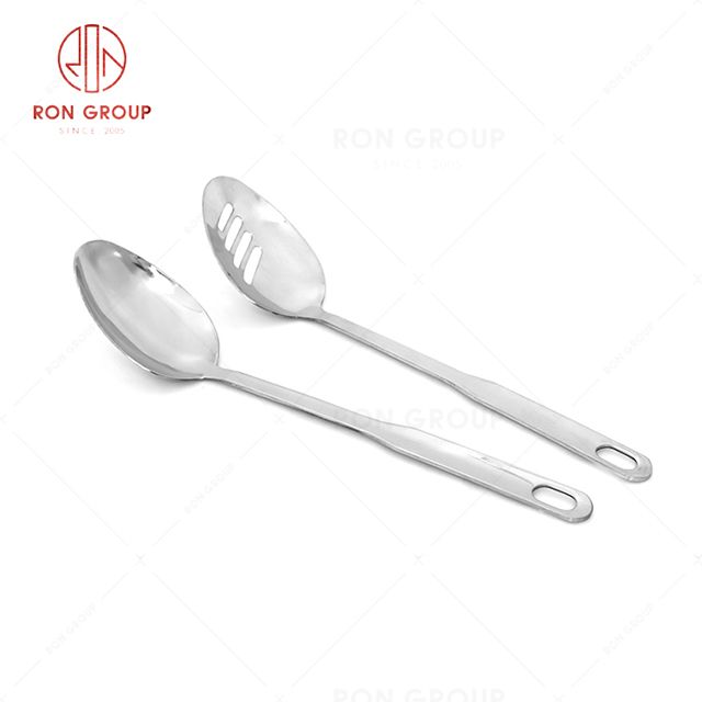 Excellent quality hot sale hotel restaurant banquet wedding event widely used exquisite Stainless steel hook handle with holes stir-frying spoon