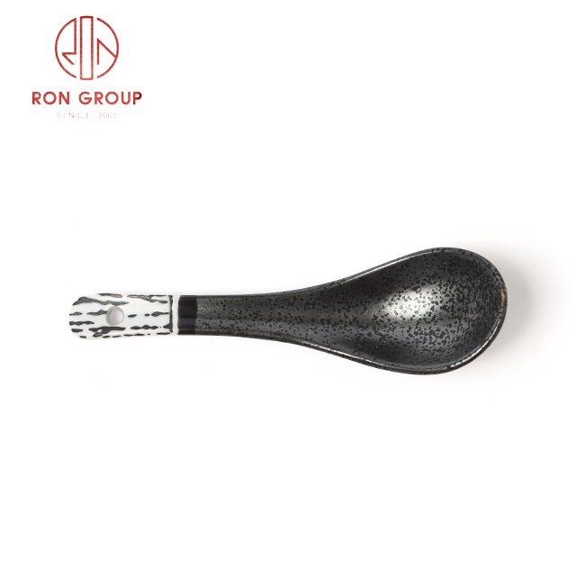 Factory Price Custom High Quality Porcelain coffee tea dinner spoons Restaurant black japanese style soup ramen ceramic spoon