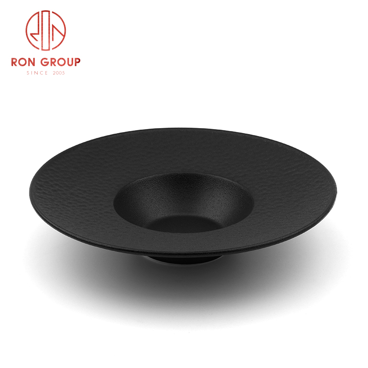 Matte Black Ceramic Dinnerware Set for Luxury Restaurants and Contemporary Catering Service