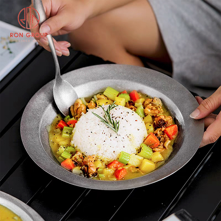 Water-Wave Stainless Steel Dinner Plate – Stylish Metal Serving Plate for Restaurant Fried Food & Catering