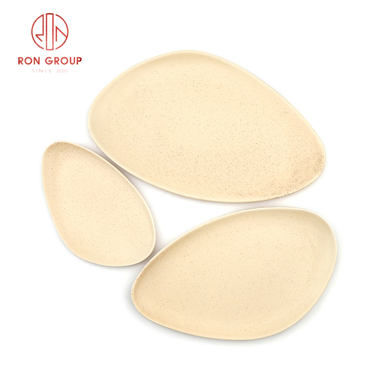 Cream Beige Ceramic Dinnerware Set for Restaurants, Cafés, and Modern Catering Service