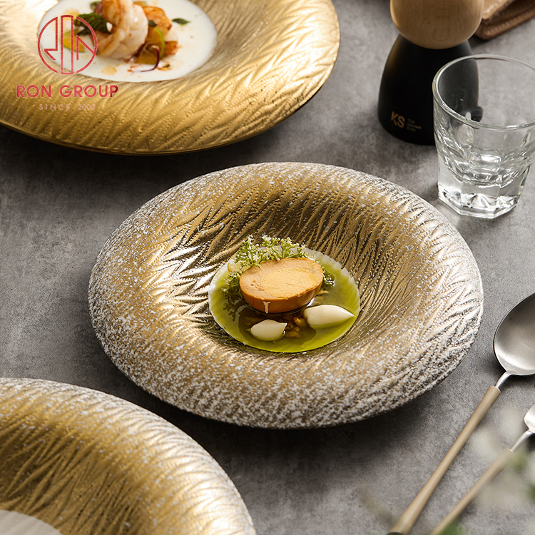 Full-Gold Flocculent Textured Wide-Rim Nest Plate – Luxury Ceramic Tableware for Hotel & Restaurant