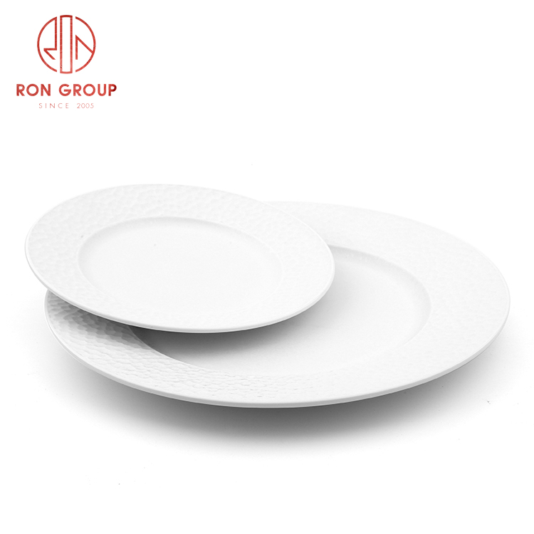White Textured Ceramic Dinner Plates for Hotels, Catering, and Western-Style Restaurants