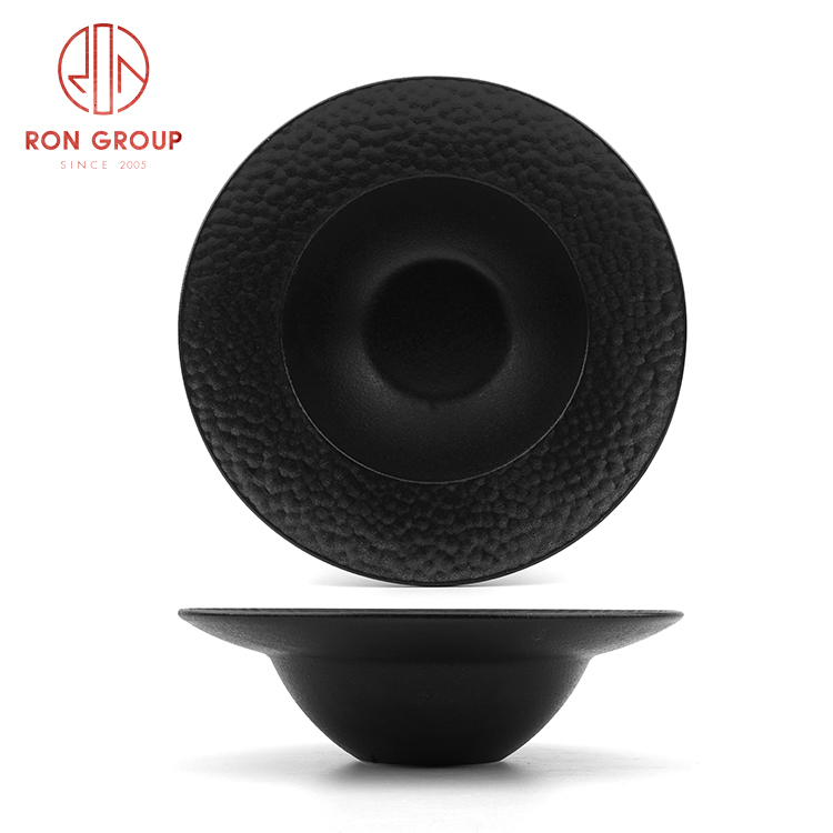 Matte Black Ceramic Dinnerware Set for Luxury Restaurants and Contemporary Catering Service