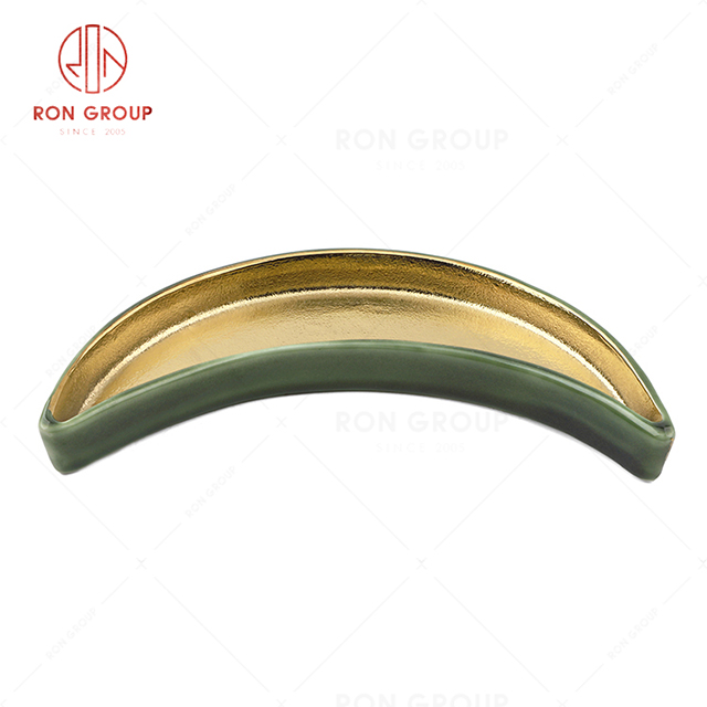 Beautiful design elegant popular Michelin-starred restaurant banquet wedding tableware luxurious Moon Shallow Plate