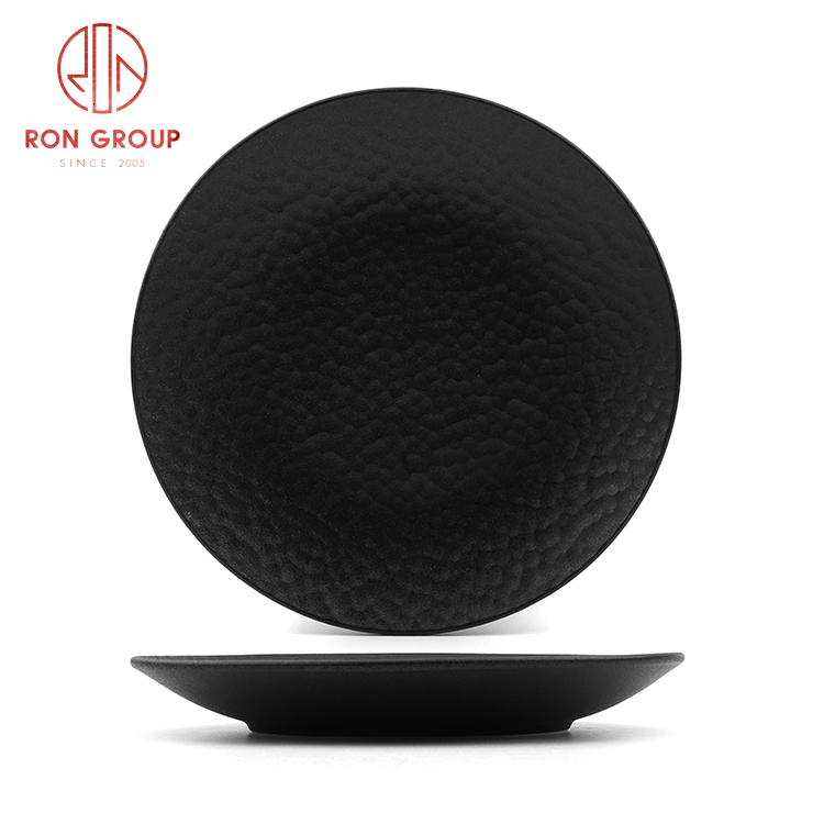 Matte Black Ceramic Dinnerware Set for Luxury Restaurants and Contemporary Catering Service