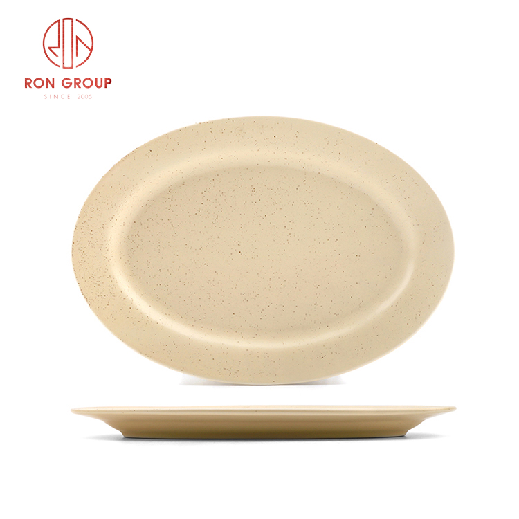 Cream Beige Ceramic Dinnerware Set for Restaurants, Cafés, and Modern Catering Service