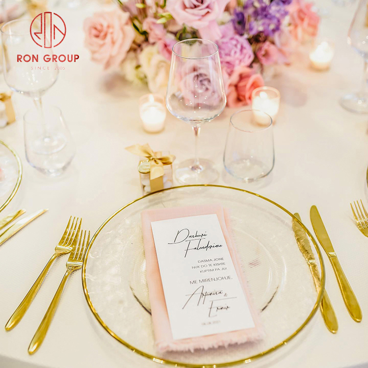 Luxury Gold Rim Glass Charger Plate & Matching Stainless Steel Cutlery Set