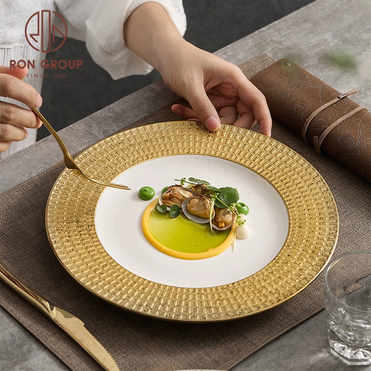 Full-Gold Checkerboard Wide-Rim Dinner Plate – Luxe Ceramic Tableware for Hotel & Restaurant Service