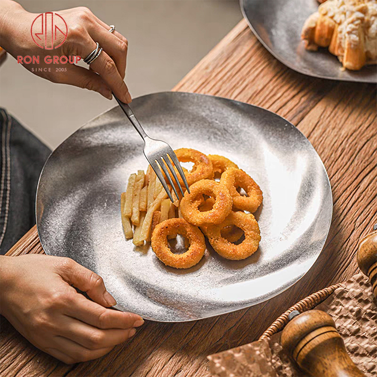Water-Wave Stainless Steel Dinner Plate – Stylish Metal Serving Plate for Restaurant Fried Food & Catering