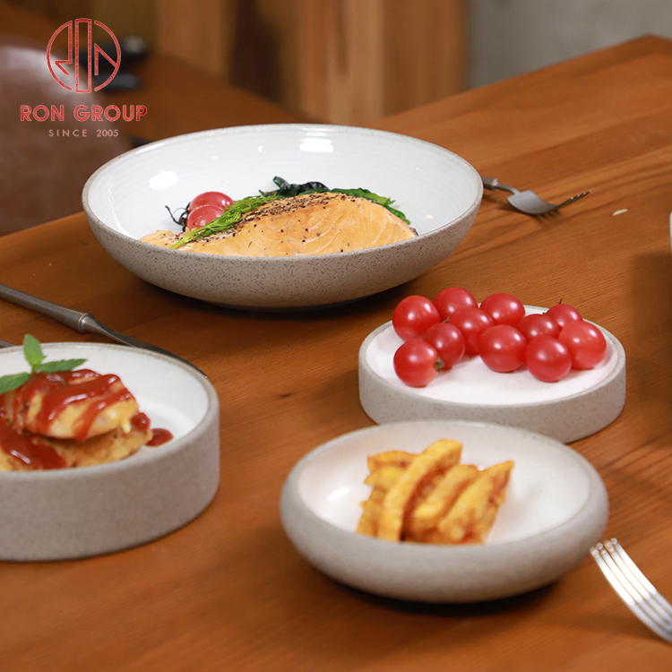 White Glazed Stoneware Deep Plate for Restaurant Main Course and Bowl-Plated Dishes