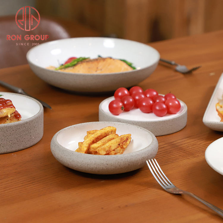 White Stoneware Plates and Deep Bowls with Smooth Glaze for Modern Restaurant Service