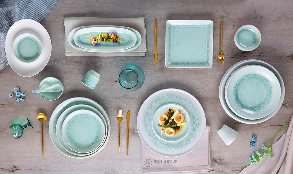 The Blue Morpho Effect: Why High-Contrast Reactive Glaze is the New Standard for Fine Dining